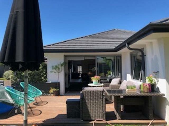 A Little Bit Beachy Modern Guest Room And Private Toilet Christchurch Exterior photo